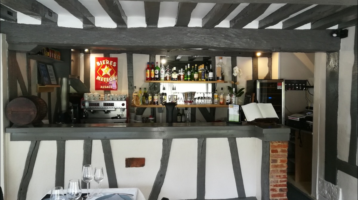 Restaurant De La Tour 27800 Le Bec Hellouin